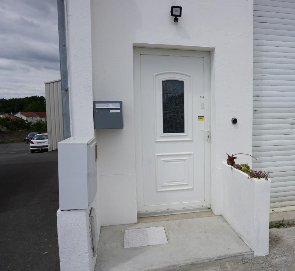 Appart Cosy 4 Personnes Avec Terrasse La Roche-sur-Yon Eksteriør billede